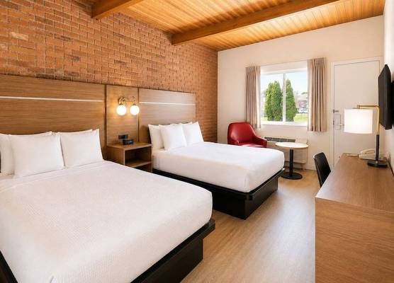 Ramada by Wyndham 1000 Islands Gananoque 1