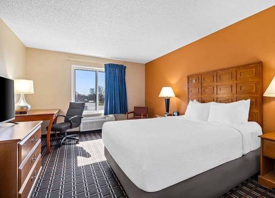 Days Inn by Wyndham Black River Falls - Access to ATV Trail 1