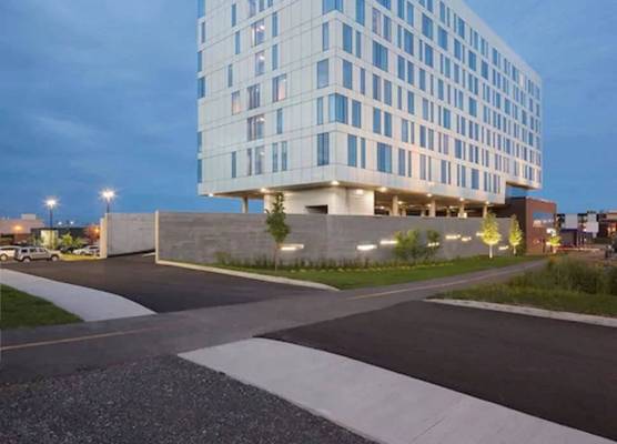 Courtyard by Marriott Quebec City 1