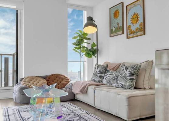 Econo Suites DT 1