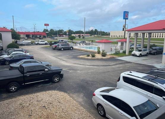 Motel 6 Abbeville, AL 1