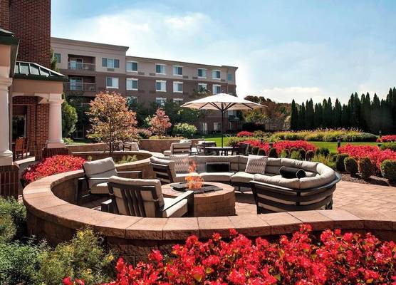 Courtyard by Marriott Basking Ridge 1