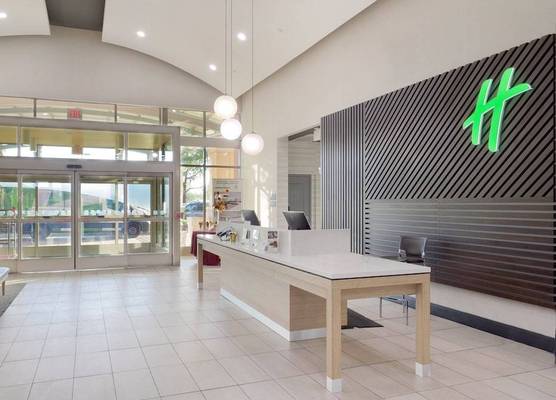 Holiday Inn & Suites PHOENIX AIRPORT by IHG 1
