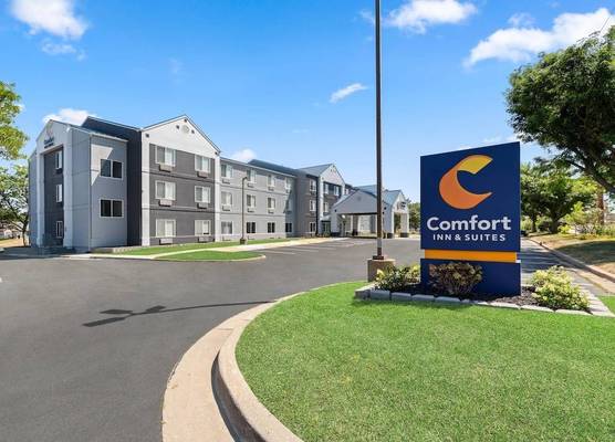 Comfort Inn & Suites Olathe - Kansas City 1