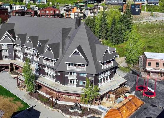 Selkirk Lodge 1