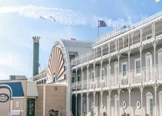 Fulton Steamboat Inn 1
