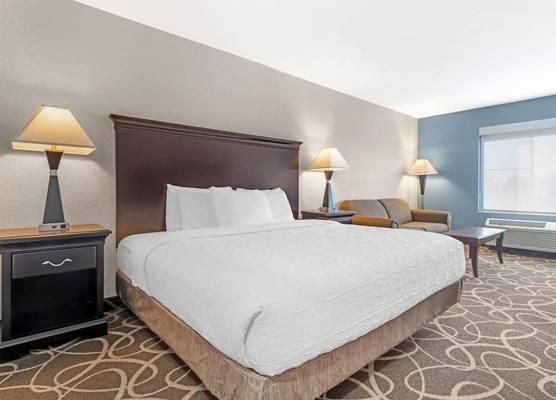 Best Western Plus Eau Claire Conference Center 1