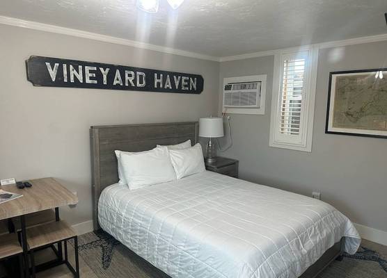 Vineyard Harbor Motel 1