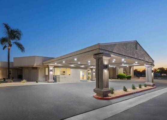 Ramada by Wyndham Merced 1