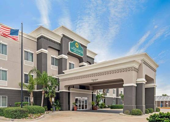 La Quinta Inn & Suites by Wyndham Corpus Christi-N Padre Isl 1