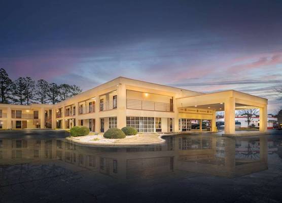 Days Inn by Wyndham Atlanta Stone Mountain 1