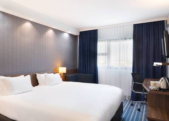 Holiday Inn Express MARSEILLE AIRPORT by IHG 1
