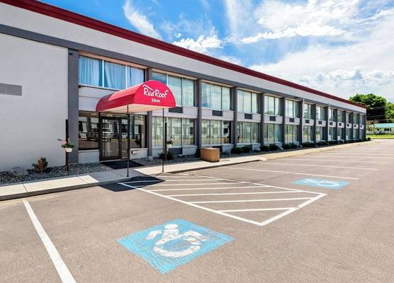 Red Roof Inn Cortland 1