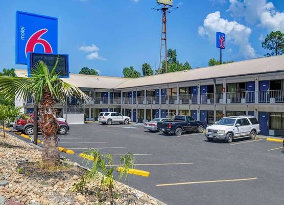 Motel 6-Dalton, GA 1