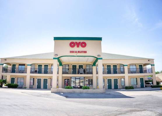 OYO Inn & Suites Medical Center San Antonio 1