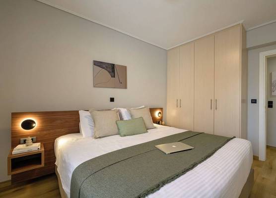 Elise Apartments Airport by Airstay 1