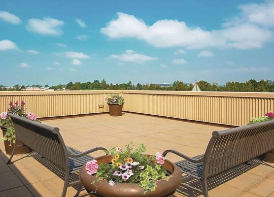 La Quinta Inn by Wyndham Vancouver Airport 1