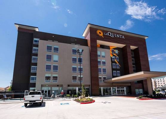 La Quinta by Wyndham Oklahoma City Airport 1