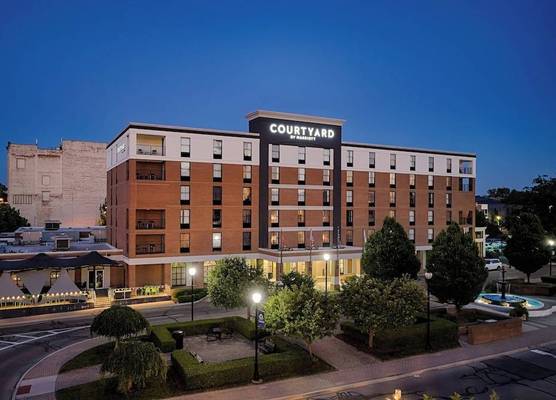 Courtyard by Marriott Springfield Downtown 1