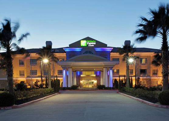 Holiday Inn Express & Suites PEARLAND by IHG 1