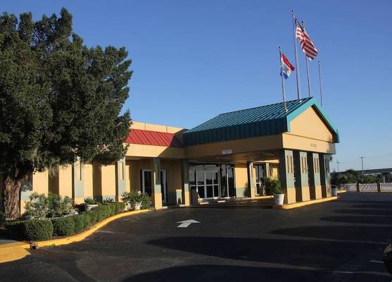 Cruise Port Inn 1