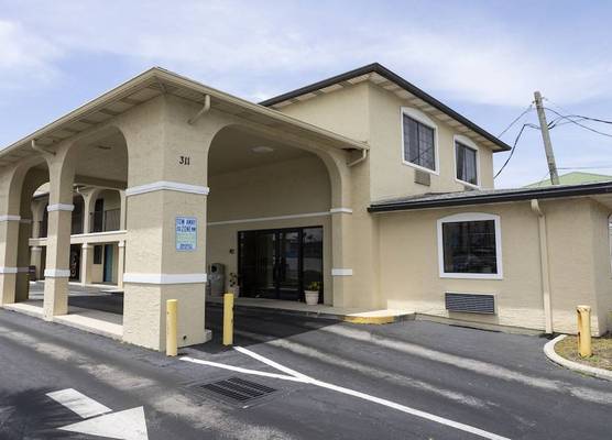 Ocean Breeze Inn 1