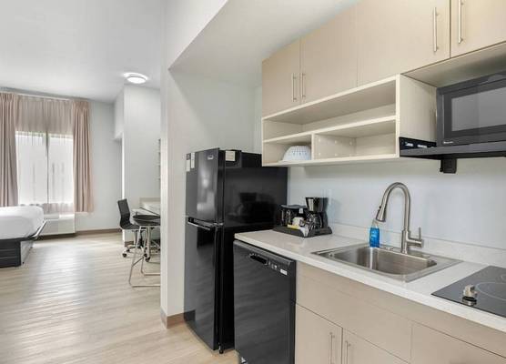 MainStay Suites Chesapeake - Greenbrier 1