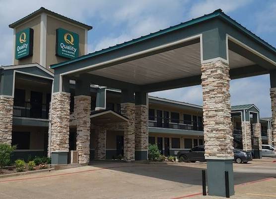 Quality Inn & Suites Garland - East Dallas 1