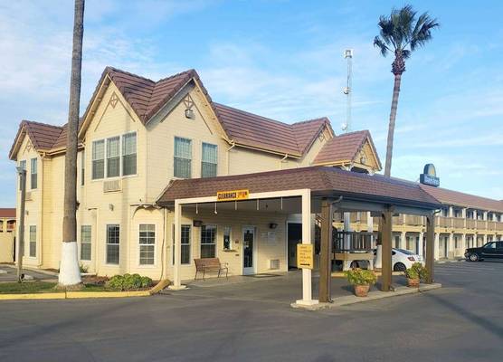 Days Inn by Wyndham Westley 1