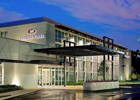 Crowne Plaza LOMBARD DOWNERS GROVE by IHG 1