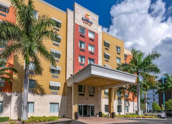 Comfort Suites Fort Lauderdale Airport South & Cruise Port 1