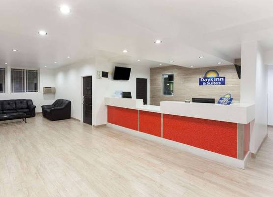 Days Inn by Wyndham Mission Valley-SDSU 1
