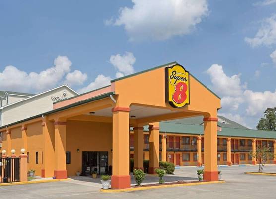 Super 8 by Wyndham Covington 1