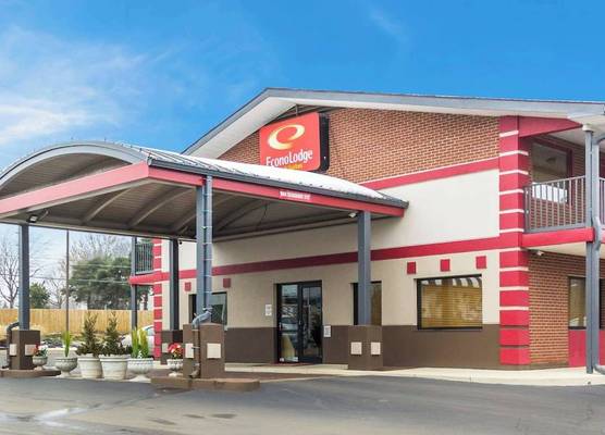 Econo Lodge Inn & Suites I-35 at Shawnee Mission 1