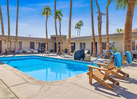 Lido Palms Resort and Spa 1