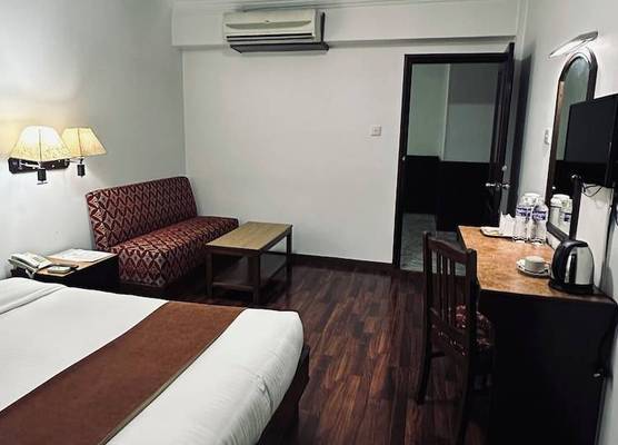 Fuji Hotel 1