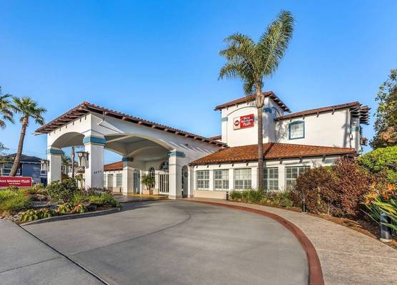 Best Western Plus Capitola By-the-Sea Inn & Suites 1