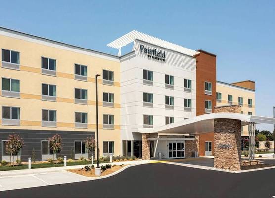 Fairfield Inn & Suites Hanford 1
