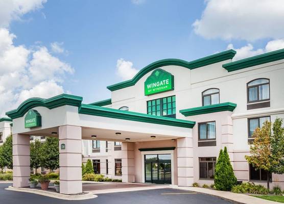 Wingate by Wyndham Peoria - Complimentary Area Shuttle 1