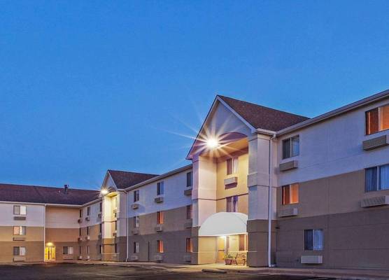 MainStay Suites Wichita Northeast 1