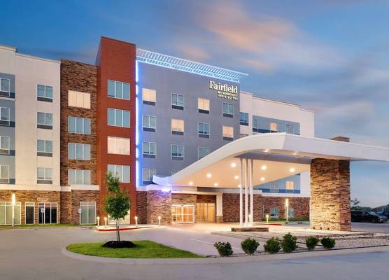 Fairfield by Marriott Inn & Suites Houston League City 1