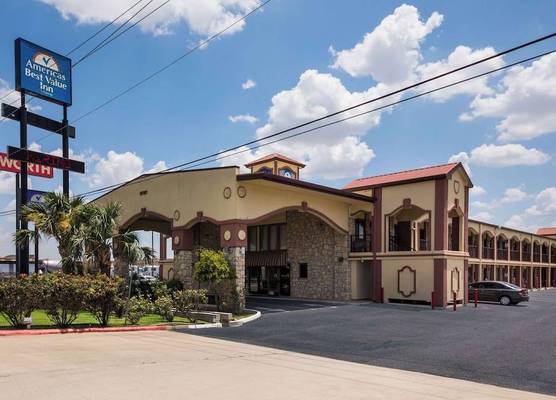 Americas Best Value Inn Buda 1
