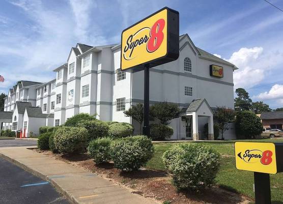 Super 8 by Wyndham Harbison/Parkridge Hospital 1