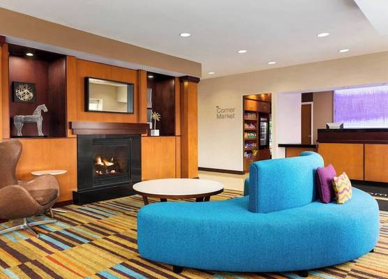 Fairfield Inn & Suites by Marriott Toledo Maumee 1