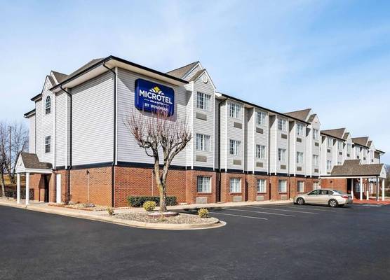 Microtel Inn & Suites by Wyndham Statesville 1