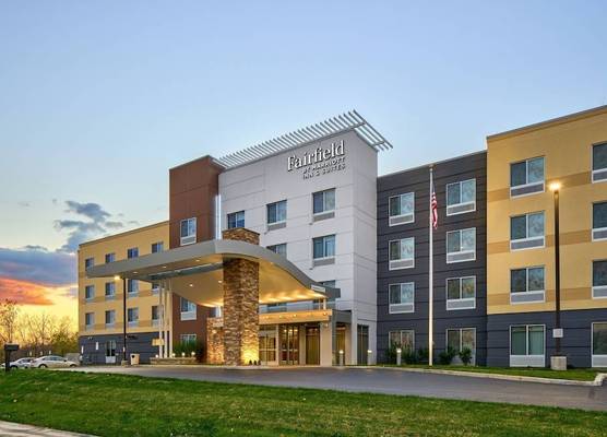 Fairfield by Marriott Inn & Suites Hagerstown 1