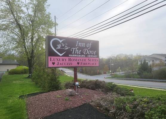 Inn of the Dove Harrisburg-Hershey Romantic Suites 1