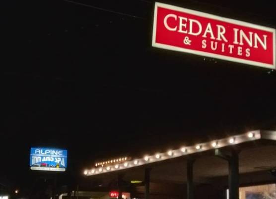 Cedar Inn & Suites 1