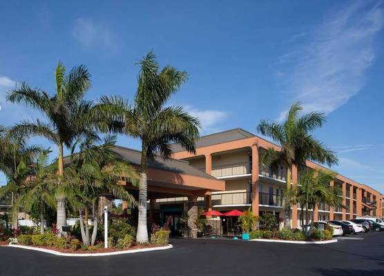 Days Inn by Wyndham Sarasota Bay 1