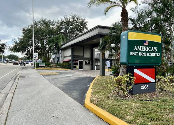 Americas Best Inn and Suites Fort Lauderdale North 1